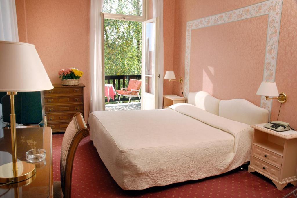 Moderno Hotel 3*