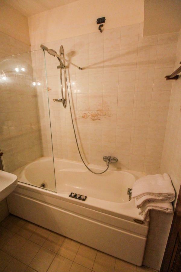 Moderno Hotel