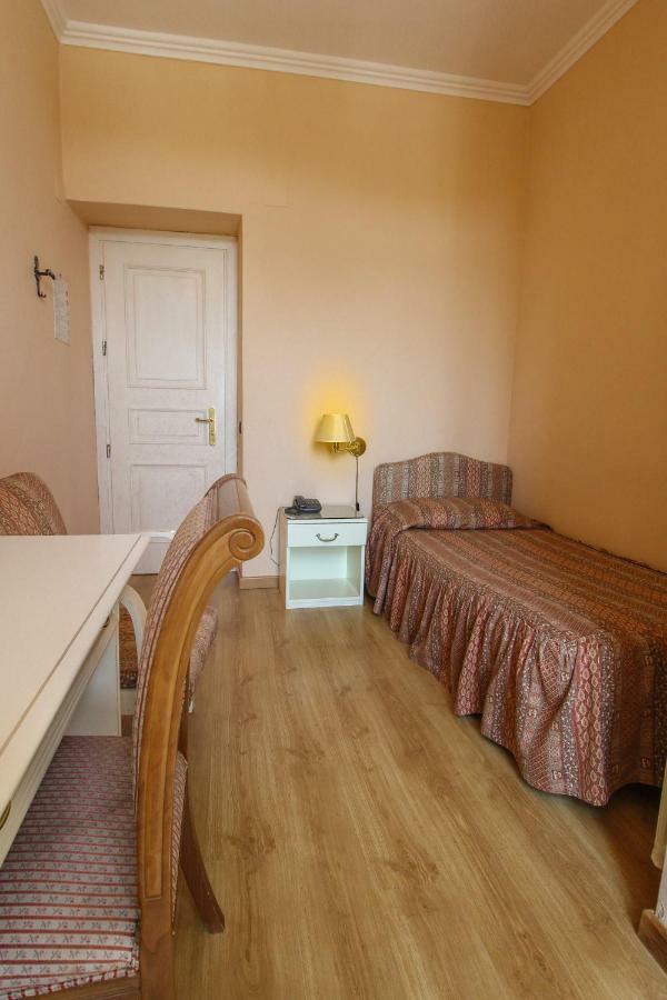 Moderno Hotel 3*